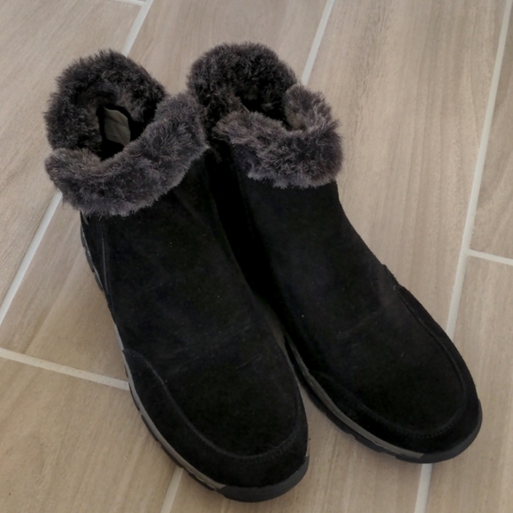 Staheekum Olivia Ankle Bootie NEW Sz: 7 Cow Suede - Picture 2 of 10